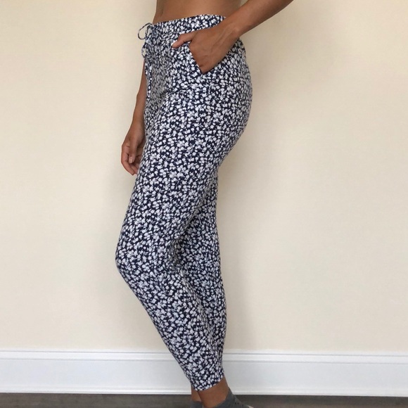 NWOT Abercrombie Pants - Picture 1 of 4